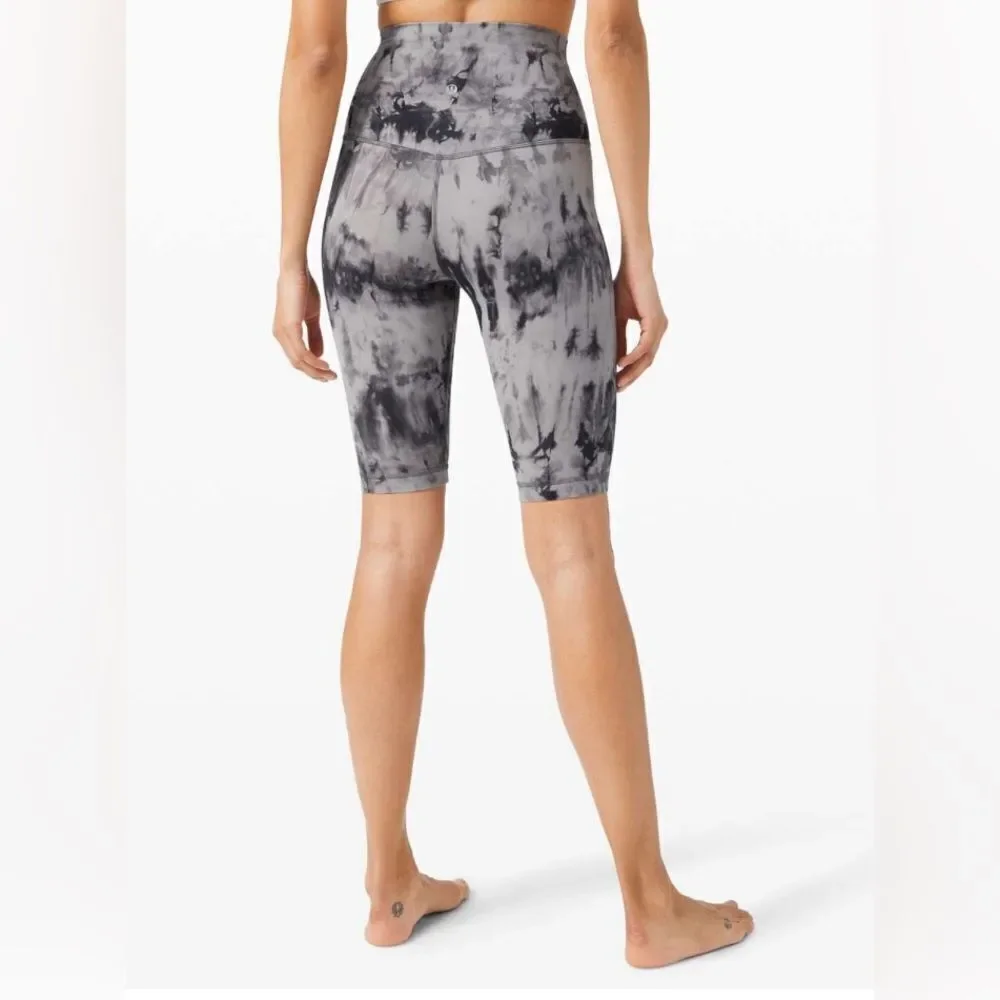 Lululemon align super high rise short game day chrome black multi size 4